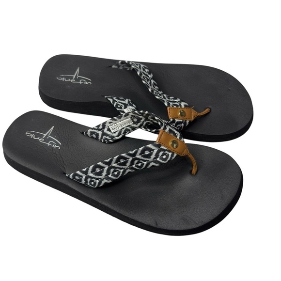 BlueFin Womens Thong Flip Flops Black with Black & White Pattern Straps Size 11 - Picture 2 of 9